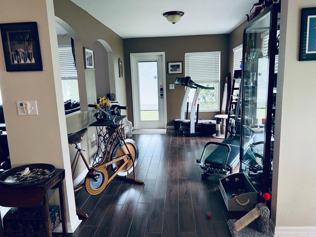 Ruskin Fl Private 2 Bdrm 1 Bath Suite Common Areas Shared With Host And Cat Eksteriør bilde